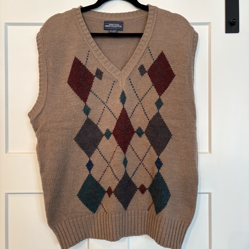 Classic Tan Argyle V-Neck Sweater Vest Vintage Wool